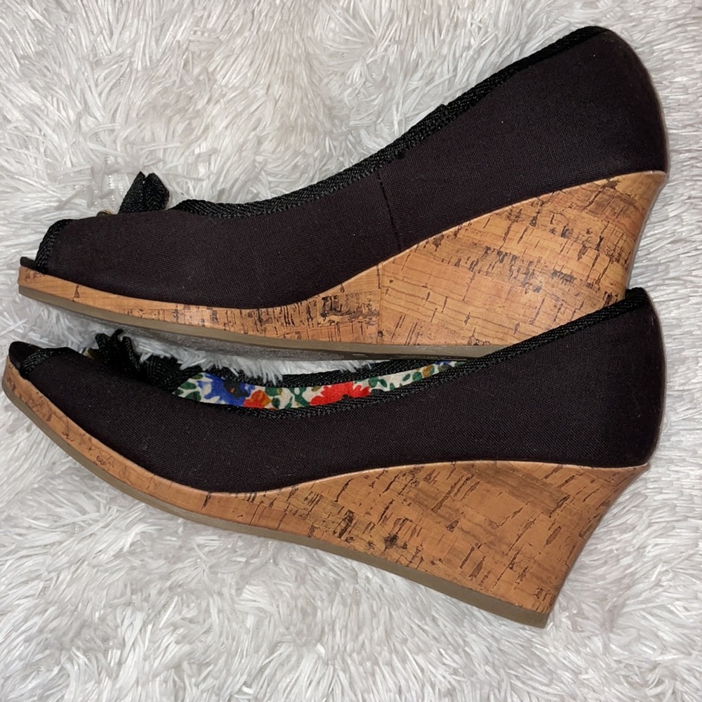 Black peep toe wedges